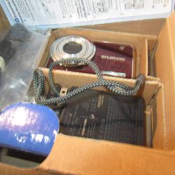Olympus FE-5020 Digital Camera Original Box & Charger 12MP