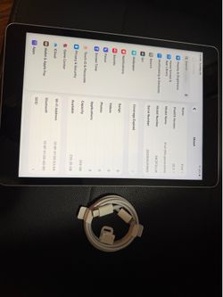 iPad 9 generation 256gb in mint condition selling for $175.00