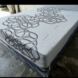 Full Size Sky Comfort Bamboo Cool Memory Foam Mattress And Boxspring 