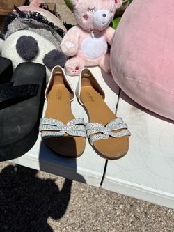 Guess sandals