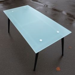 IKEA table
