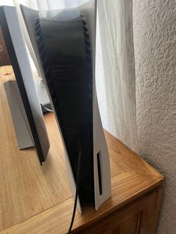 PS5 Disc Edition And 3 Controllers