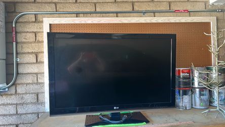 LG 40 inch Flat Screen TV