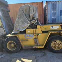 2004 Caterpillar Forklift
