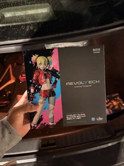 Revoltech Harley Quinn Isekai Ver. W/ Bonus
