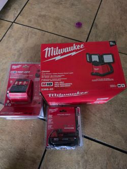 Milwaukee flood light kit