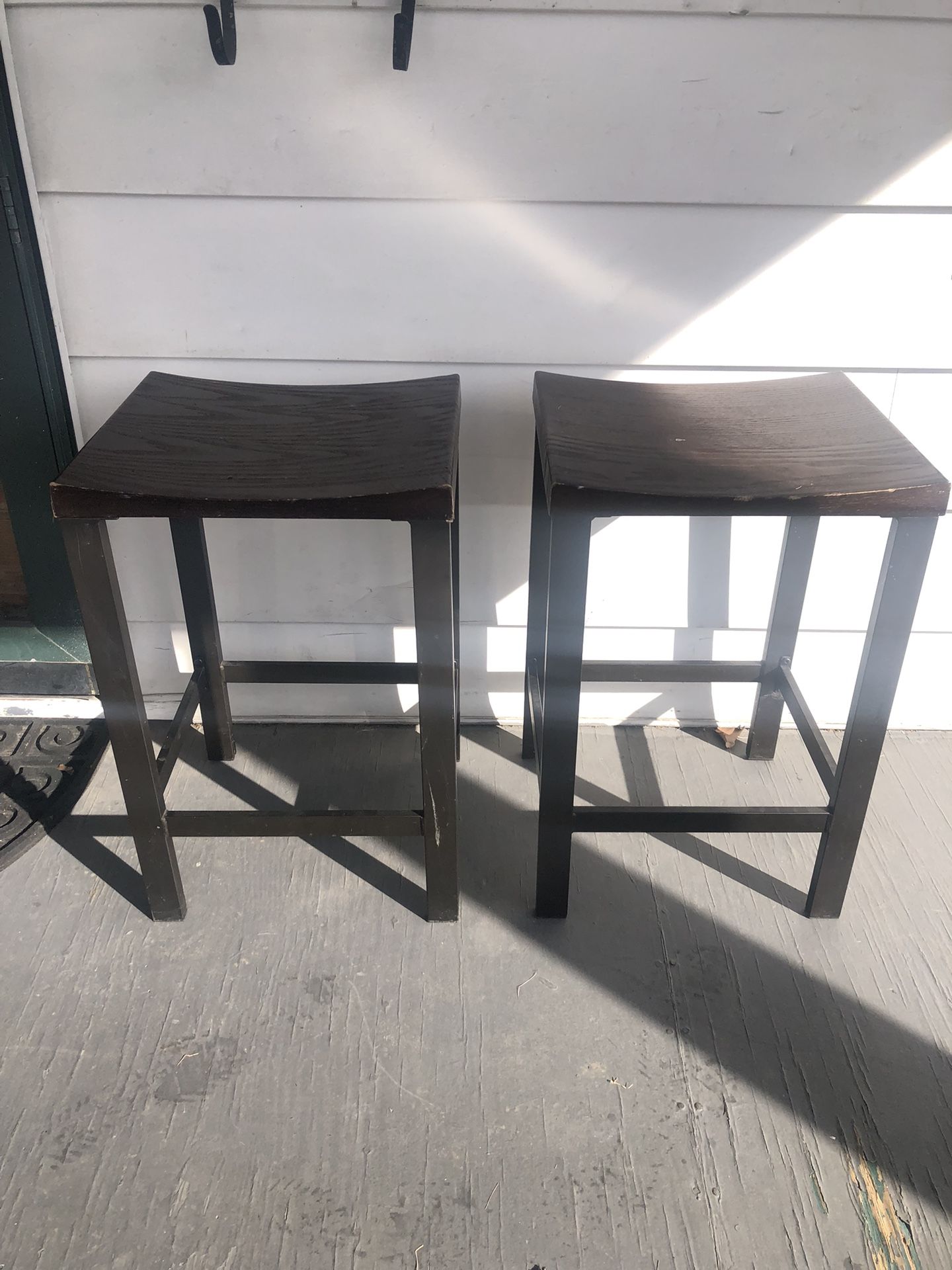 Short Bar Stools