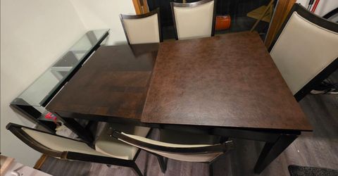 Kitchen Table and Chairs
