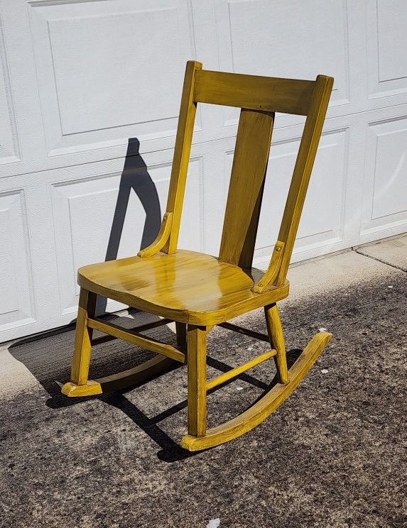 Vintage Transitional Slat-Back Wooden Rocking Chair – Refinished in Dusky Yellow Color Great Home Decor.