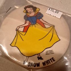 Disney Snow White pinback