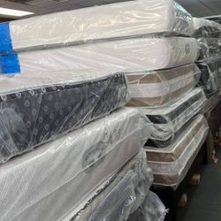 Mattress Onn Sale