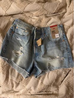 Levi Shorts Women’s 30 - Brand New