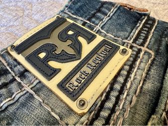 🔥Rock Revival Jeans🔥