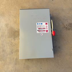 Eaton 200 amp disconnect with capacitors