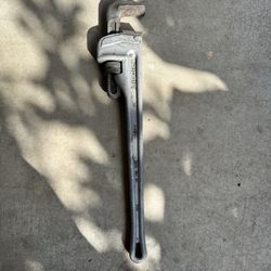24” Rigid Wrench
