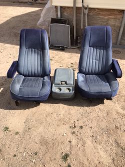 Asientos capitanes y su consola