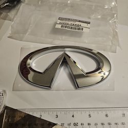 19-21 infinity QX50 Trunk Door Lid Emblem