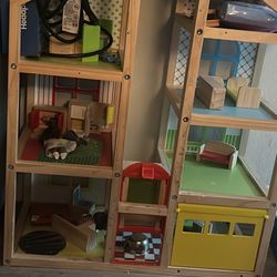 Melissa and Doug dollhouse