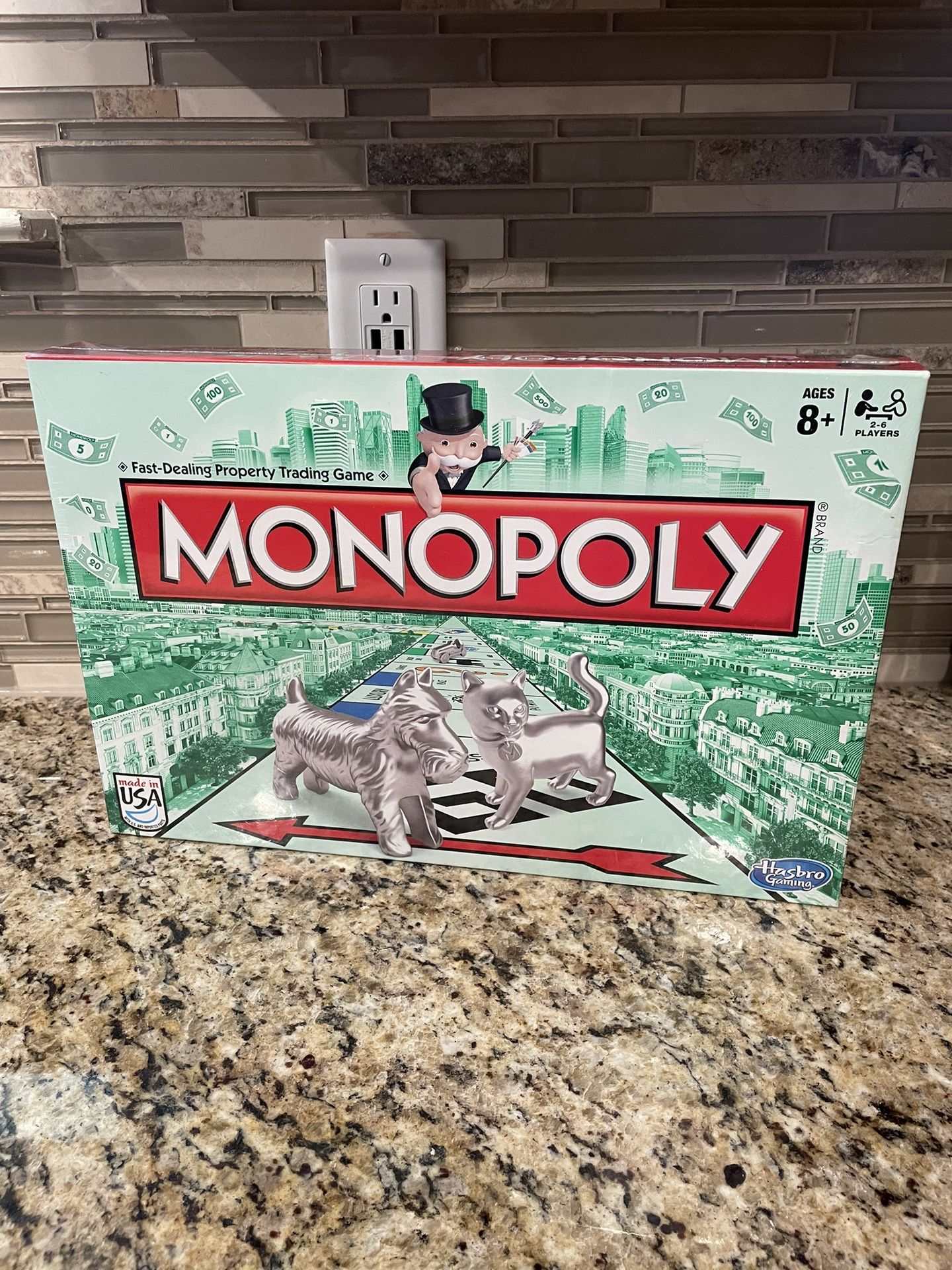 Hasbro Gaming Monopoly Board Game