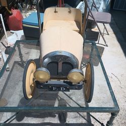 Una Grúa Antigua De Juguete Muy Linda De Colección 