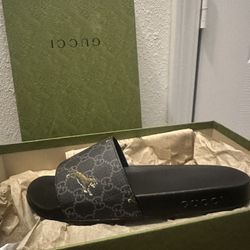 Women Gucci Slides Size 8