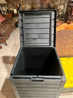 Trash can bin