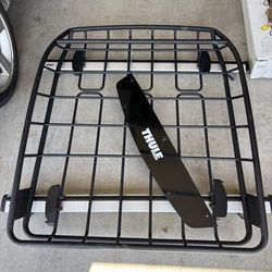 Thule roof bars and basket