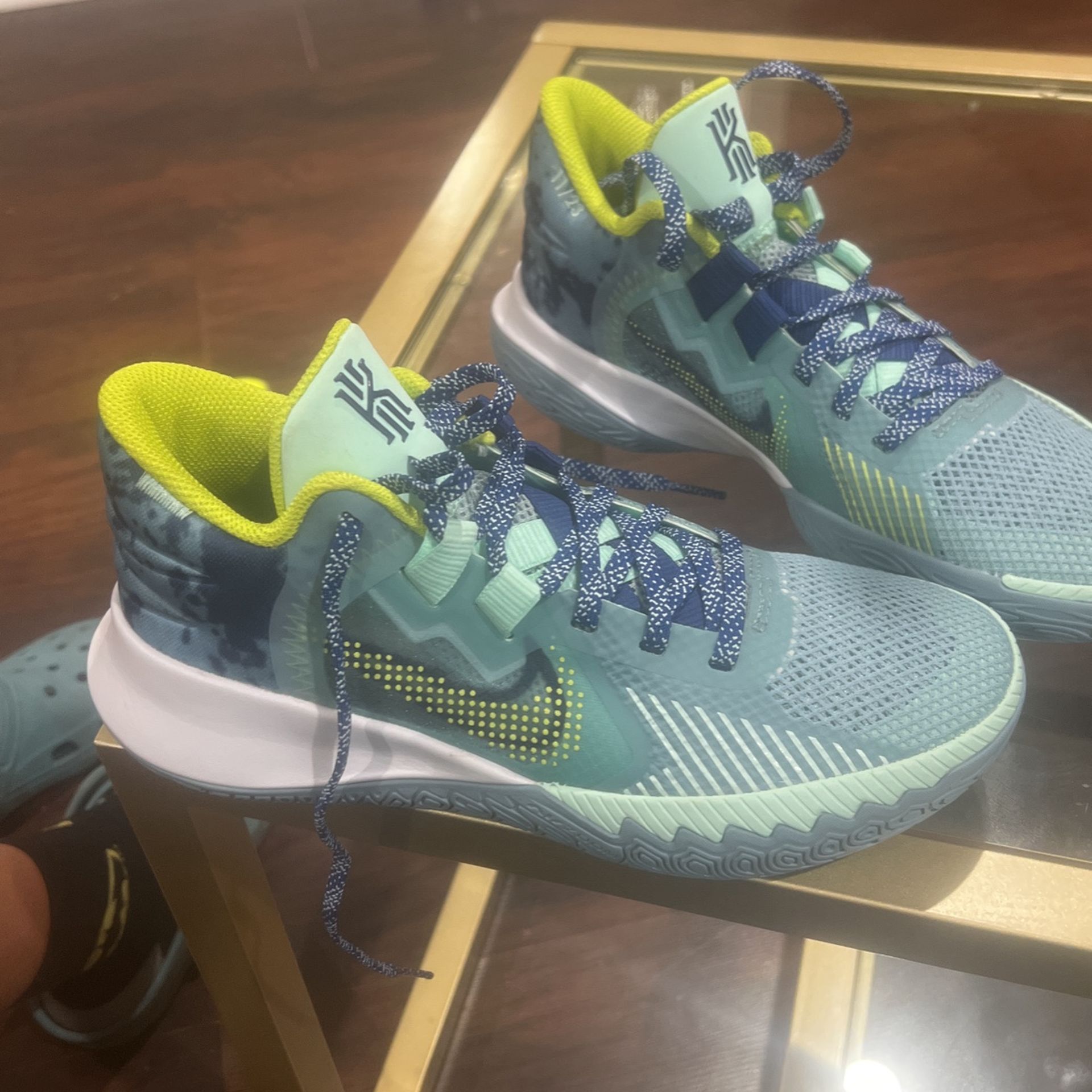 Nike Kyrie Flytrap