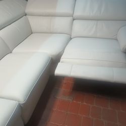 SECTIONAL GENUINE 100% LEATHER RECLINER ELECTRIC ⚡ WHITE COLOR.. DELIVERY SERVICE AVAILABLE 💥🚚💥