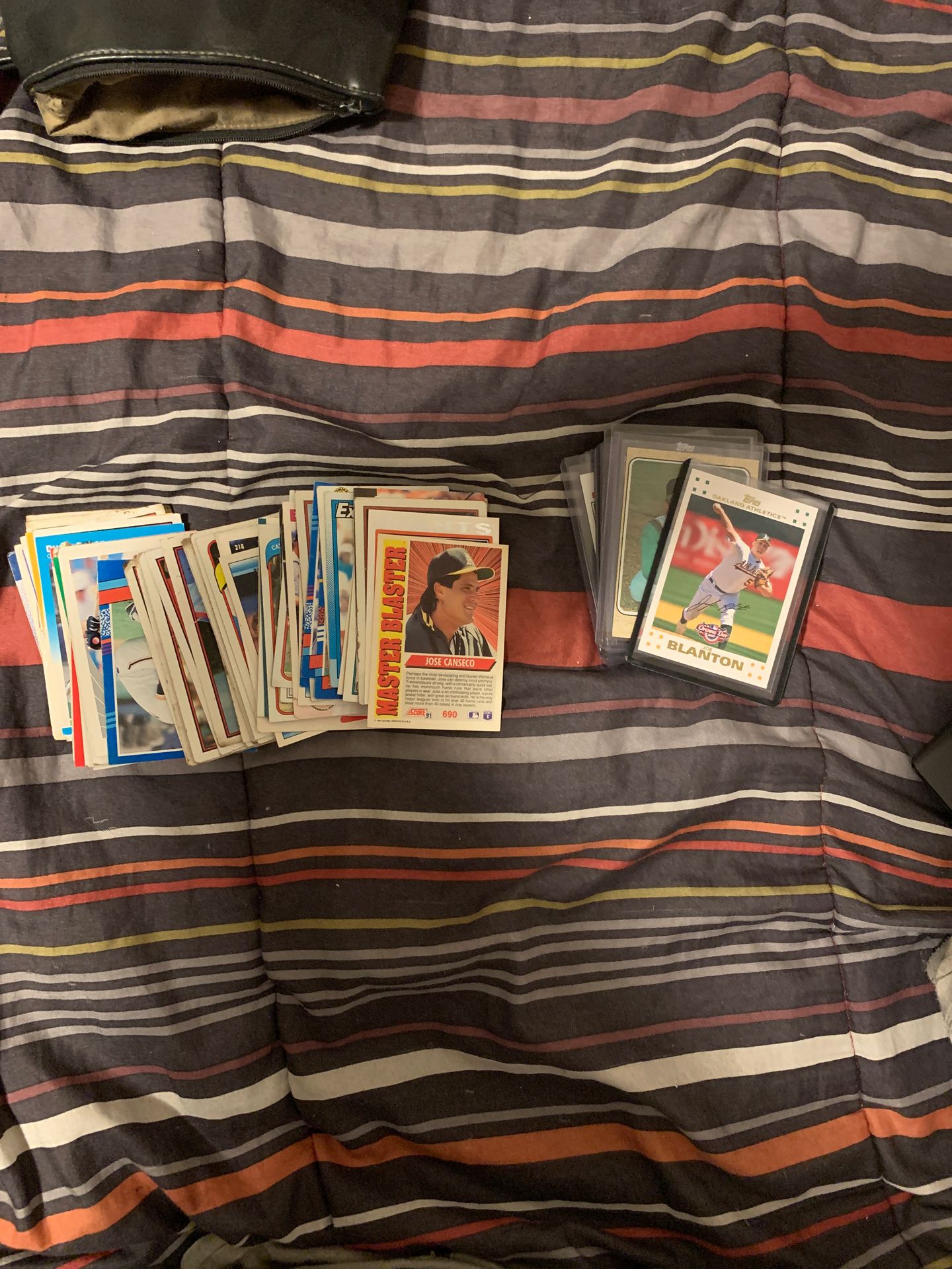 Lot of baseball cards