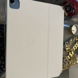 iPad Air 5th Generation (brand New ) 