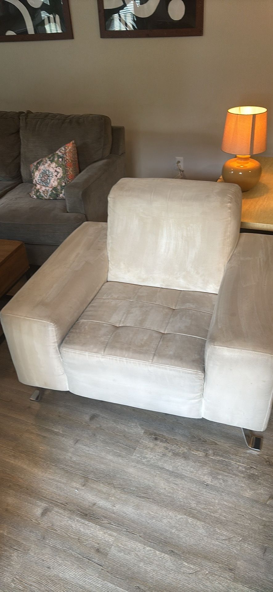 Oversized Chair Cream