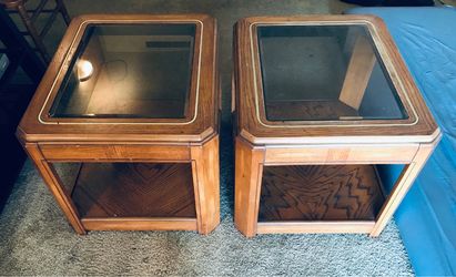 Authentic 1980s vintage center RARE! table Glass top In good condition built sturdy No chips No cracks in wood no Cracks in glass  Please read info