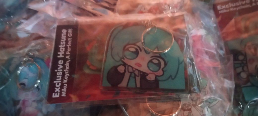 Welcome Your Hatsune Miku Keychains (Acrylic)