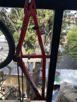 Red Line Frame