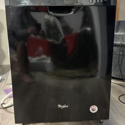 Whirlpool Dishwasher WDF520PADB7