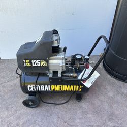 Central Pneumatic  2hp 8 Gallon Air Compressor