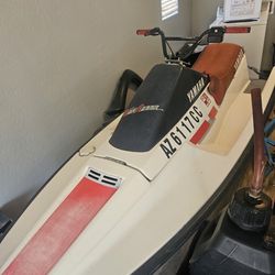 Clean Title.  1989 Yamaha Wave Runner Wr500f  
