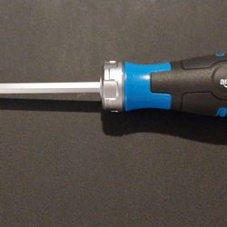 Amazon Basics 12 in 1 ratcheting screwdriver