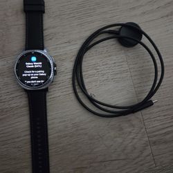 Samsung Galaxy 8 Classic Smartwatch Brand New