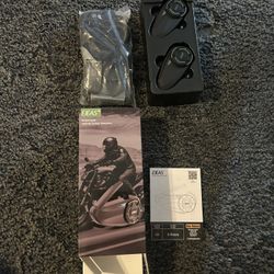 EJEAS Q8 Motorcycle Helmet Bluetooth Intercom, New Mesh 3.0 Group Intercom System with Music Sharing and Channel Switching for 6 Riders Talking at The