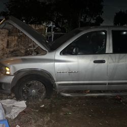 Dodge Ram SLT 2003 (PARTS)