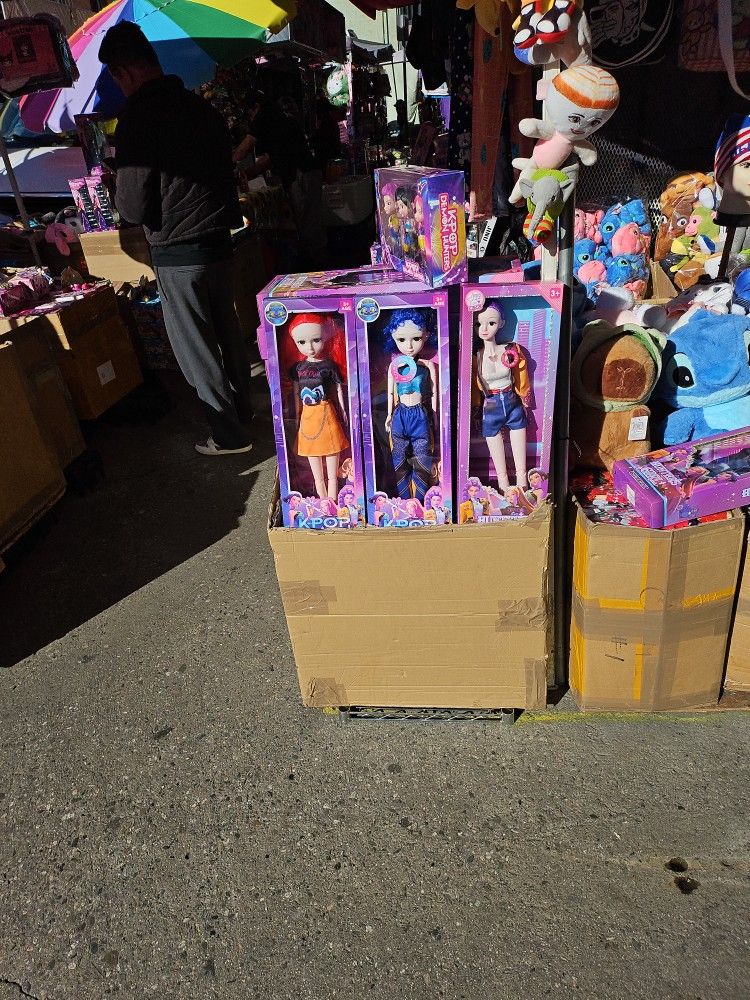 K Pop Demon Hunters  Singing Dolls 