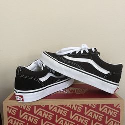 Vans Unisex Kid's Old Skool Shoe Black/Tru White Checkered VN000W9T6BT NWT.  