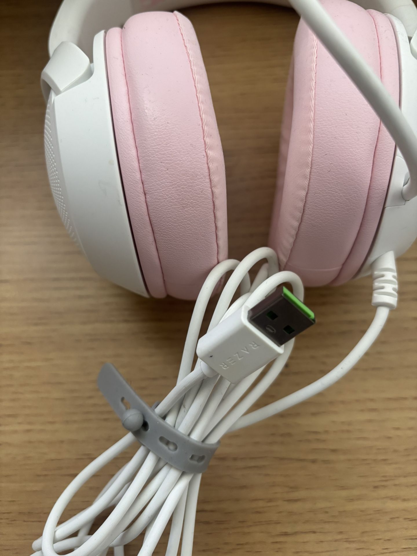 Razer Kraken Kitty V2 Wired USB A Gaming Headset with Kitty Ears