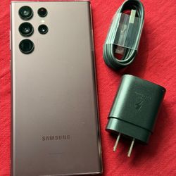 Samsung Galaxy S22 Ultra  , Unlocked   for all Company Carrier ,  Excellent Condition  Like New