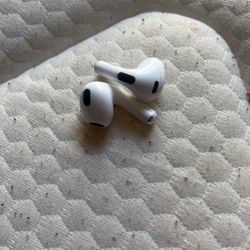 Left And Right AirPod Gen 3