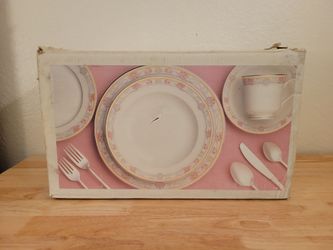 Royal limited 45 piece fine porcelain china