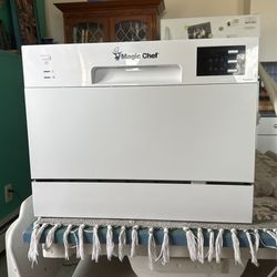 Magic chef 21” Dishwasher 12 Volt White 