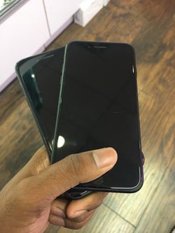 iPhone 7 32GB / 128GB Factory Unlocked Excellent Condition With 30 Days Store Warranty